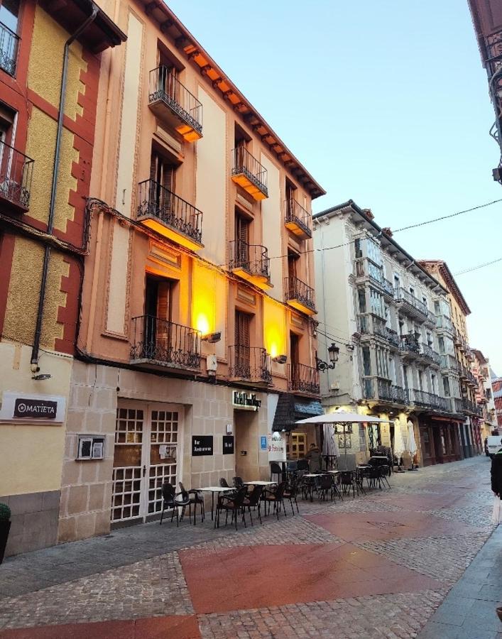 Hotel Acebo Plaza Mayor Jaca Luaran gambar