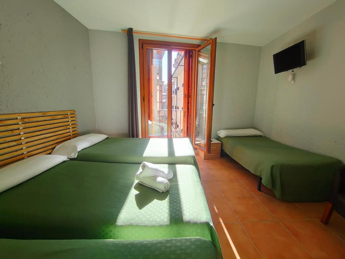 Hotel Acebo Plaza Mayor Jaca Luaran gambar