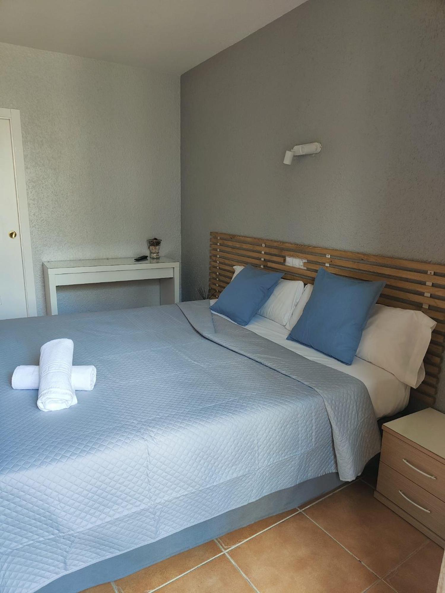 Hotel Acebo Plaza Mayor Jaca Luaran gambar